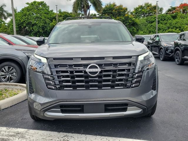 2026 Nissan Pathfinder — side profile view