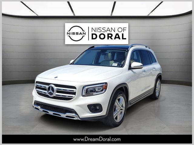 2023 Mercedes-Benz GLB GLB 250 in White — front three-quarter view